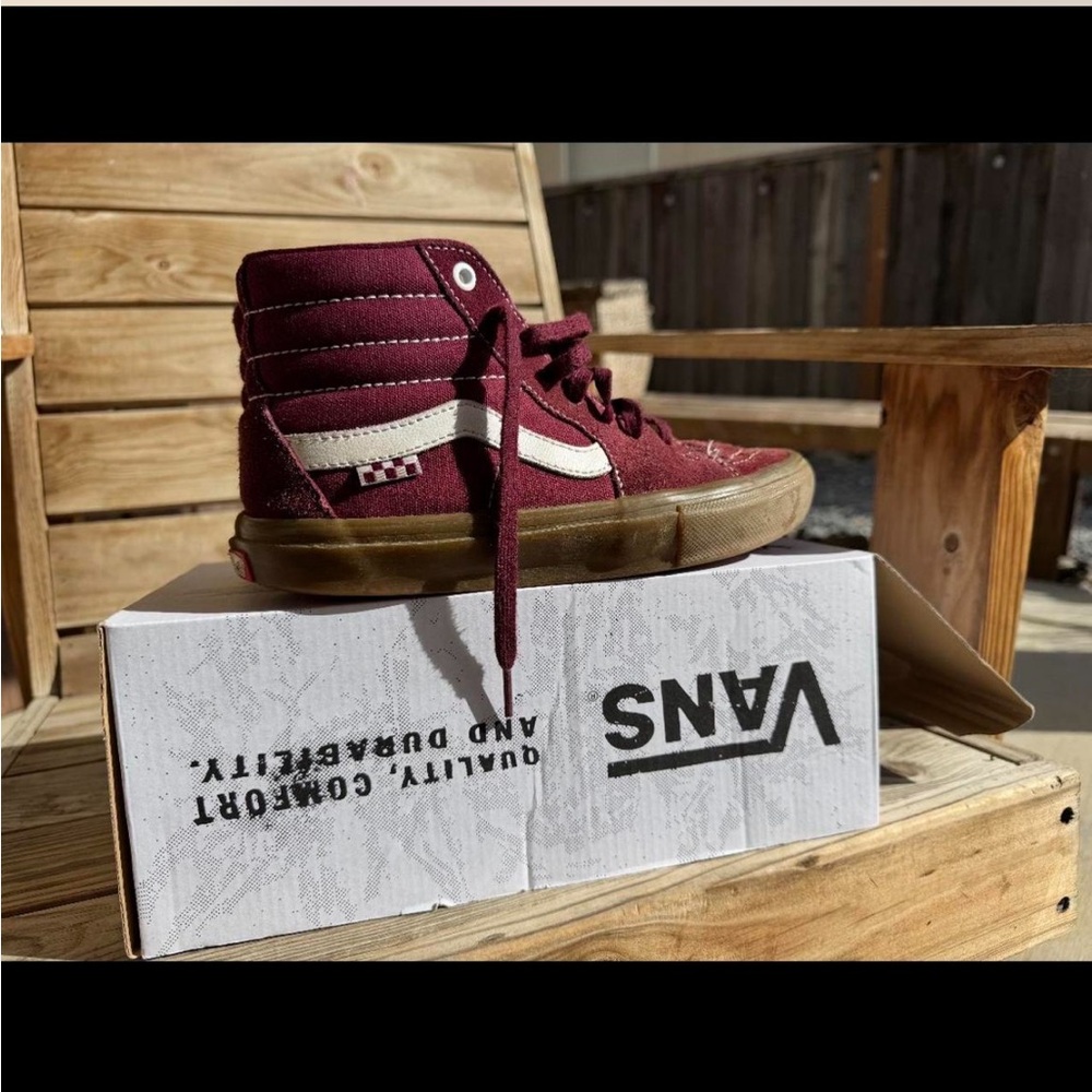 High Top Vans - Picture 1 of 5